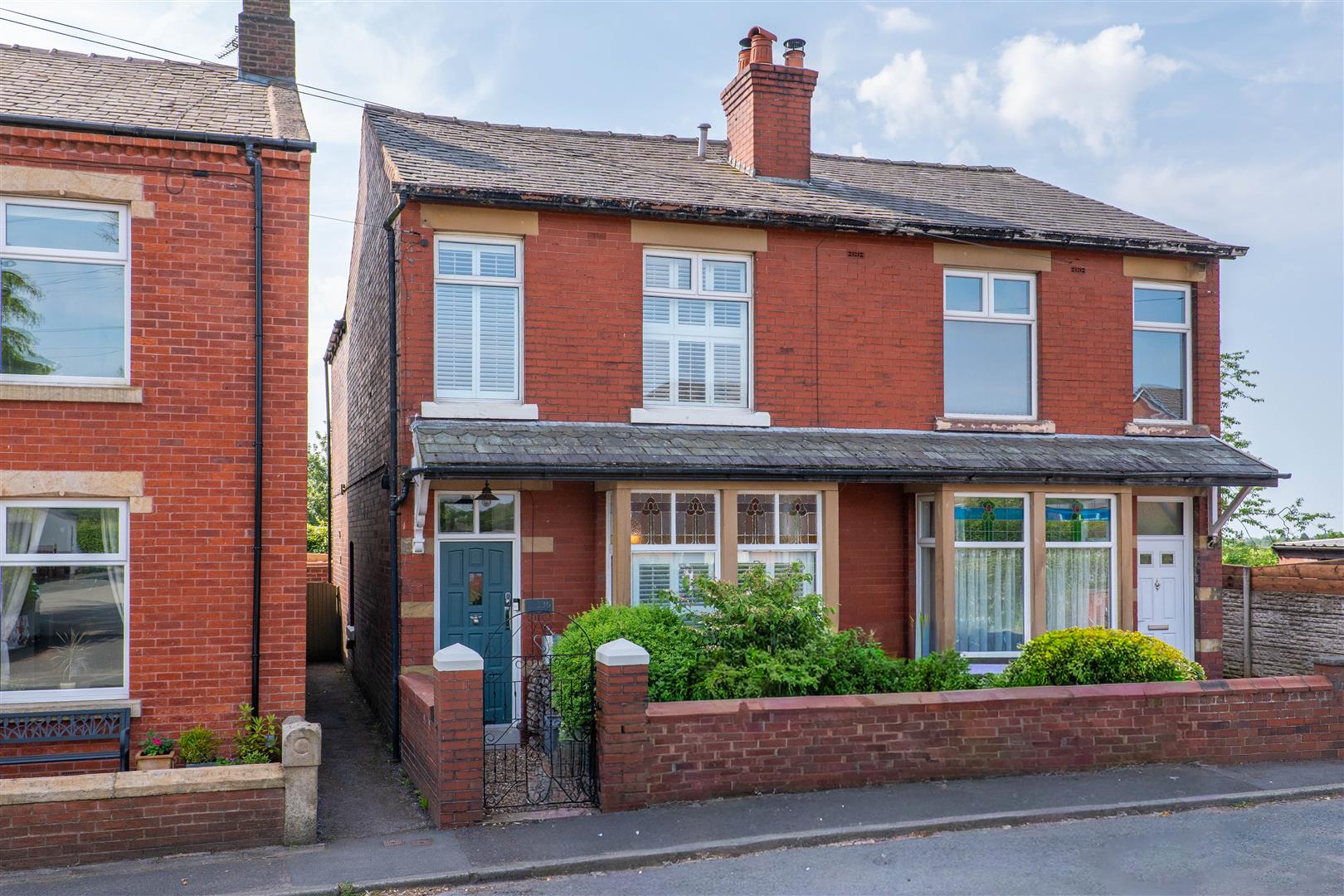 3 bed property in Heapey Road, Chorley